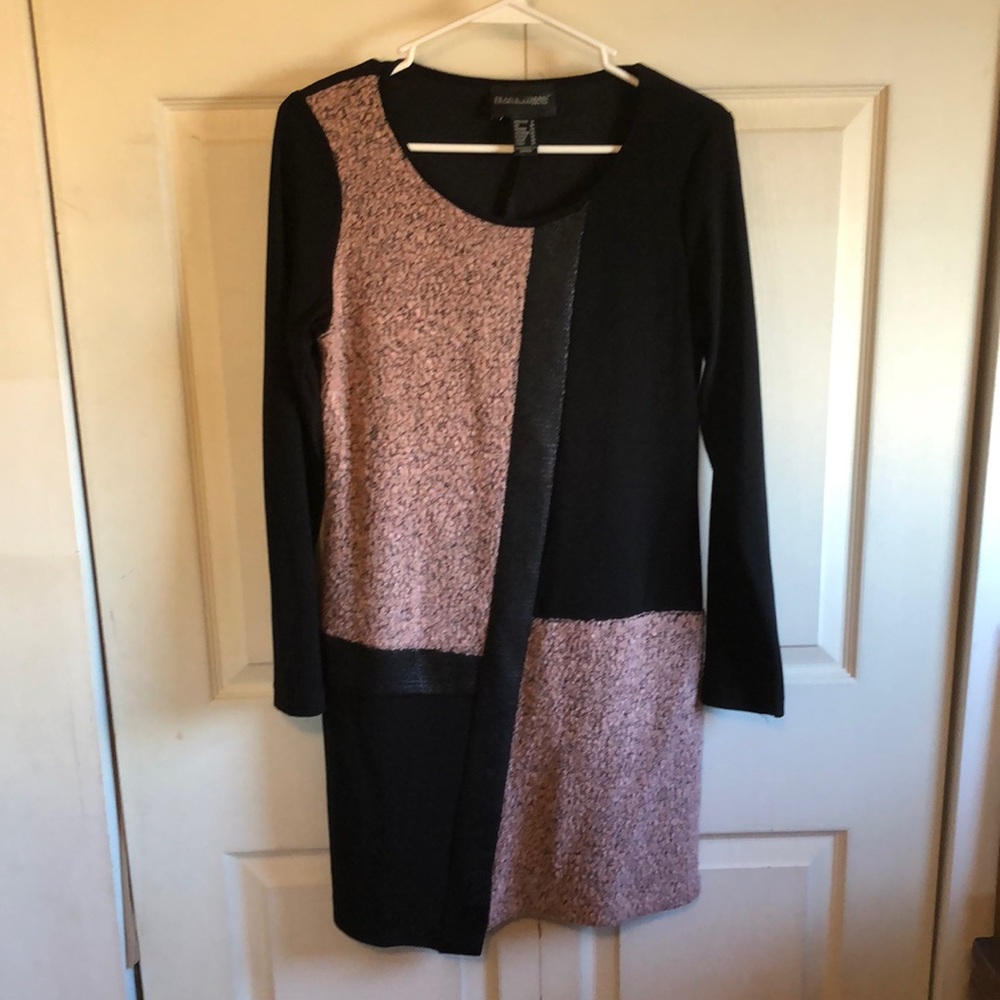 Frank Lyman design Dress